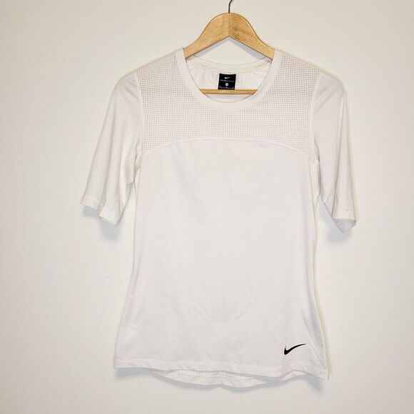 NIKE Pro Hypercool Short Sleeve Training Top SIZE M RETAIL $45 - Picture 1 of 6